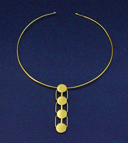 GANTE choker with gold-plated pendant